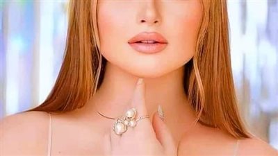 لعبة قي يديه بقلم يسراً مسعد 